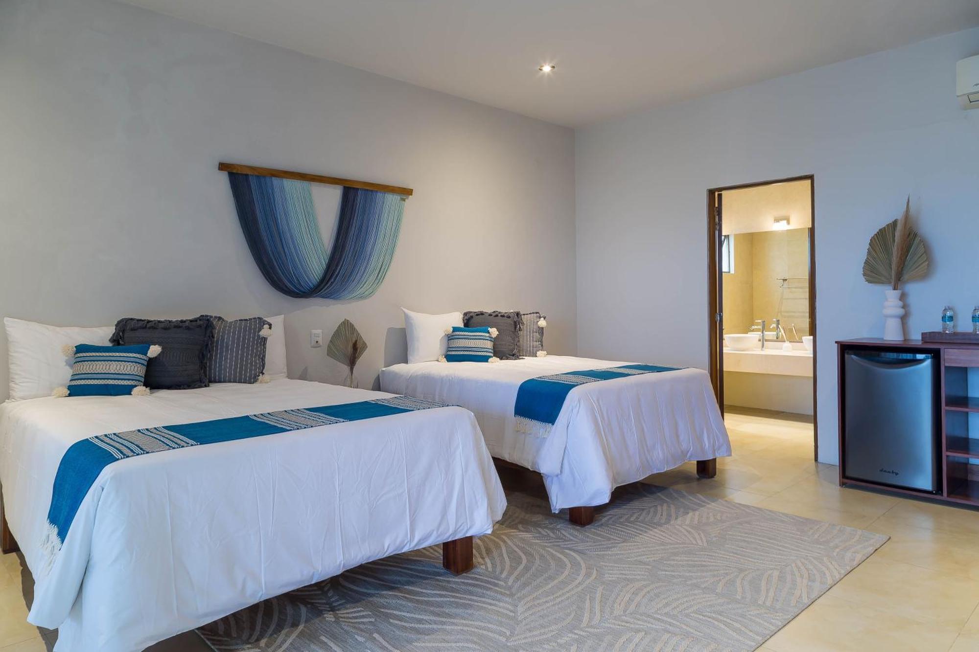 Hotel Ysuri Бусериас Экстерьер фото