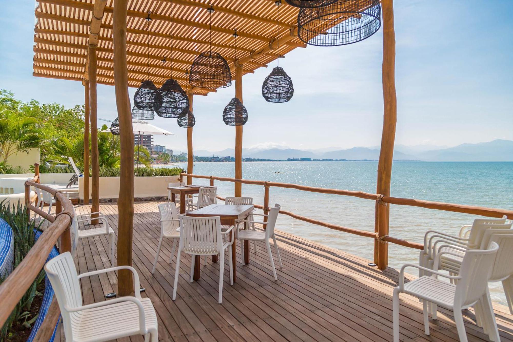 Hotel Ysuri Бусериас Экстерьер фото