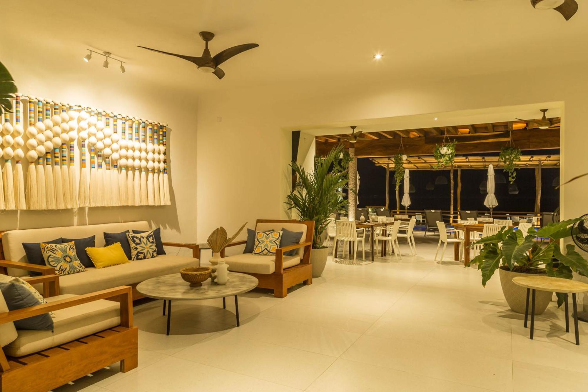 Hotel Ysuri Бусериас Экстерьер фото