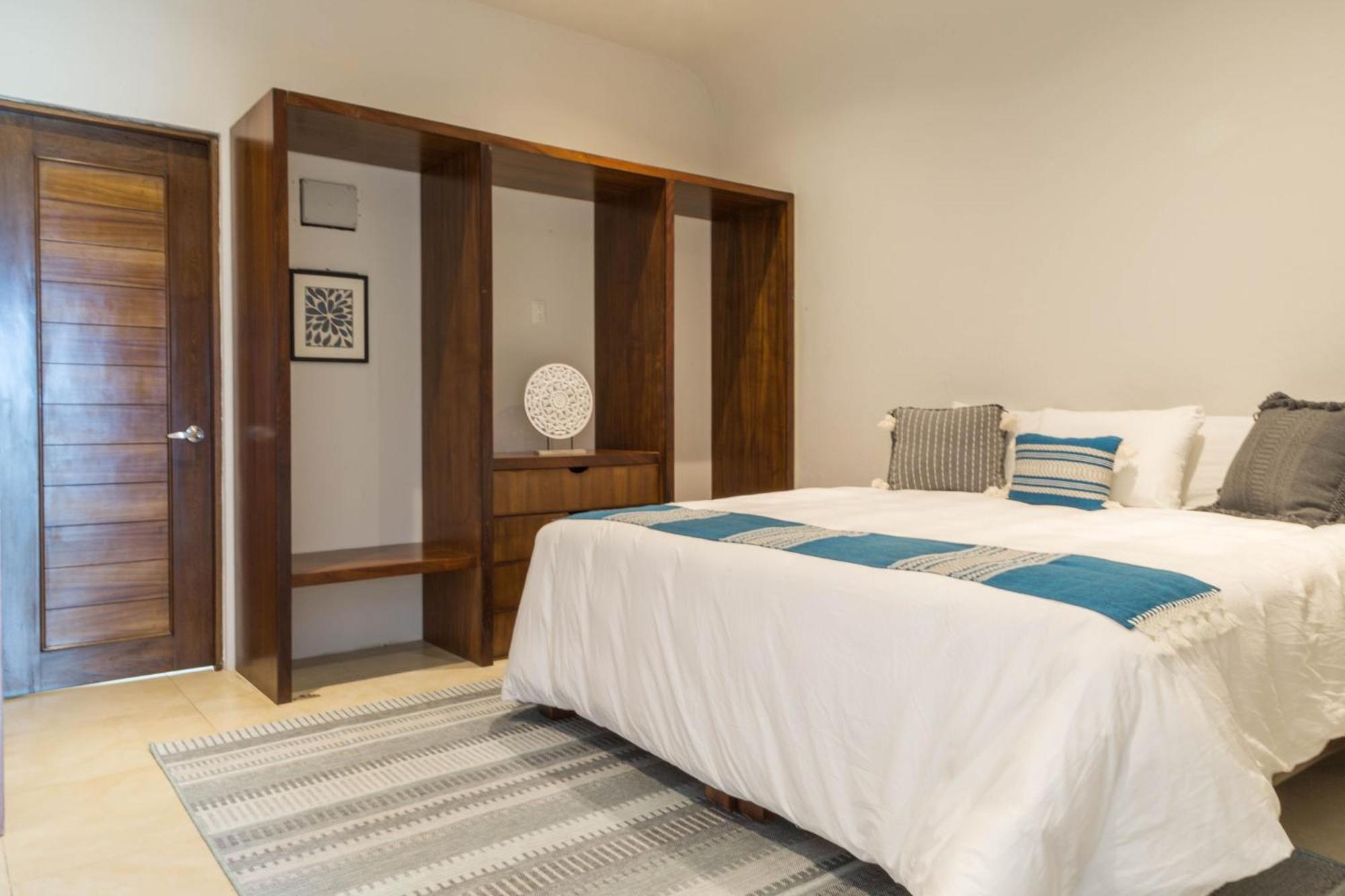 Hotel Ysuri Бусериас Экстерьер фото
